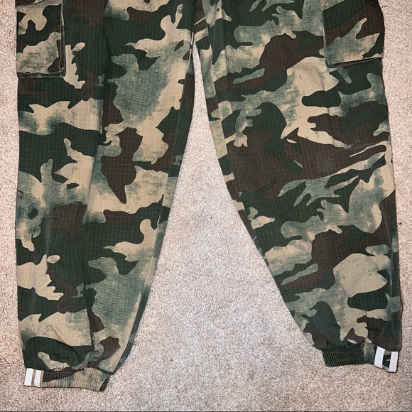 ADIDAS Originals Women's Cargo Track Pants Camo Green Brown Size Medium M EUC - Picture 3 of 6